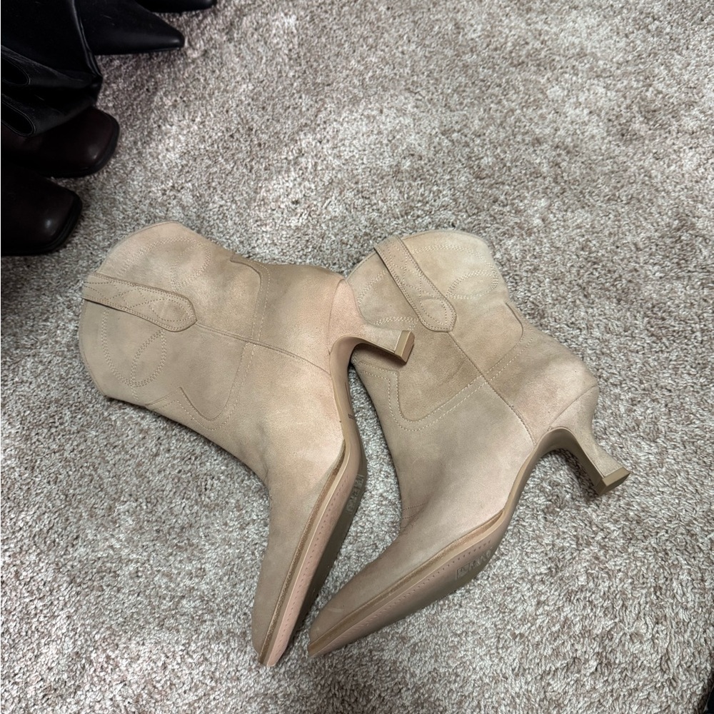 Dolce Vita western heeled ankle booties